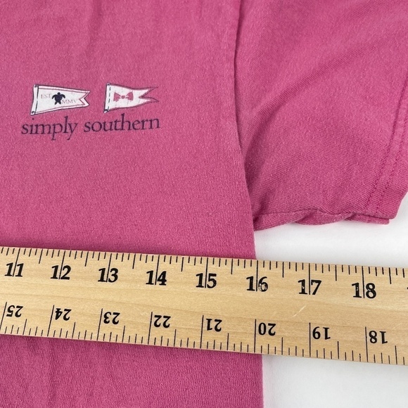 Simply Southern Tshirt Womens Small Pink Pineapple - Picture 6 of 9